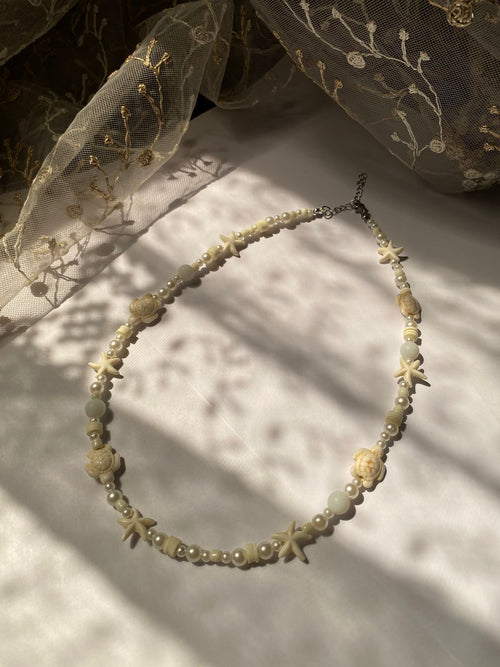 Handmade white turtle charm beaded necklace by Shelluxe - Stainless steel summer jewelry